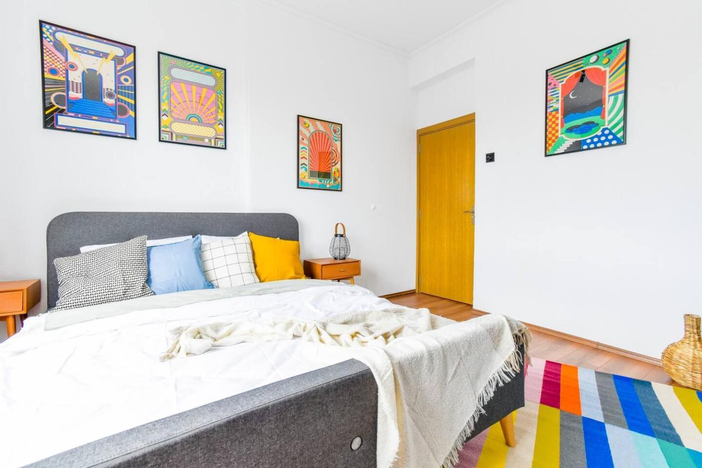 Super Fresh! 3Bdr Apartment In Sofia Center'S Artistic Area Екстериор снимка