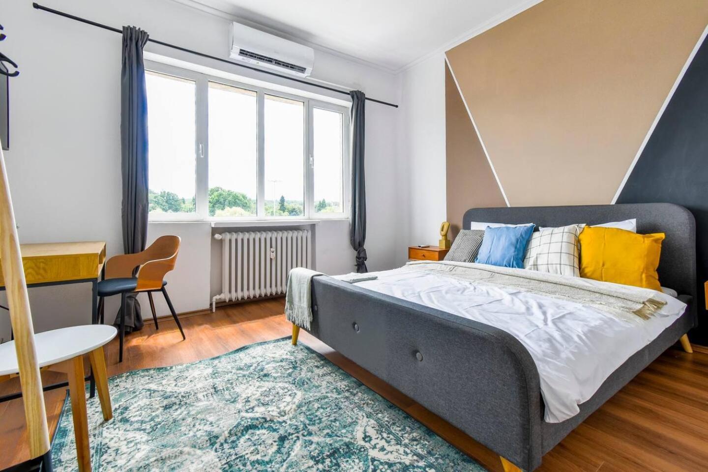 Super Fresh! 3Bdr Apartment In Sofia Center'S Artistic Area Екстериор снимка