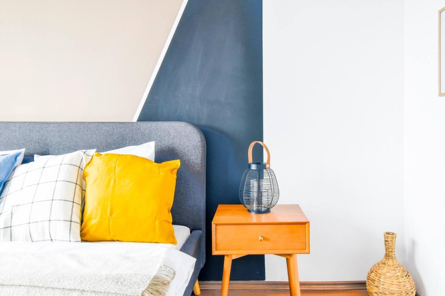Super Fresh! 3Bdr Apartment In Sofia Center'S Artistic Area Екстериор снимка