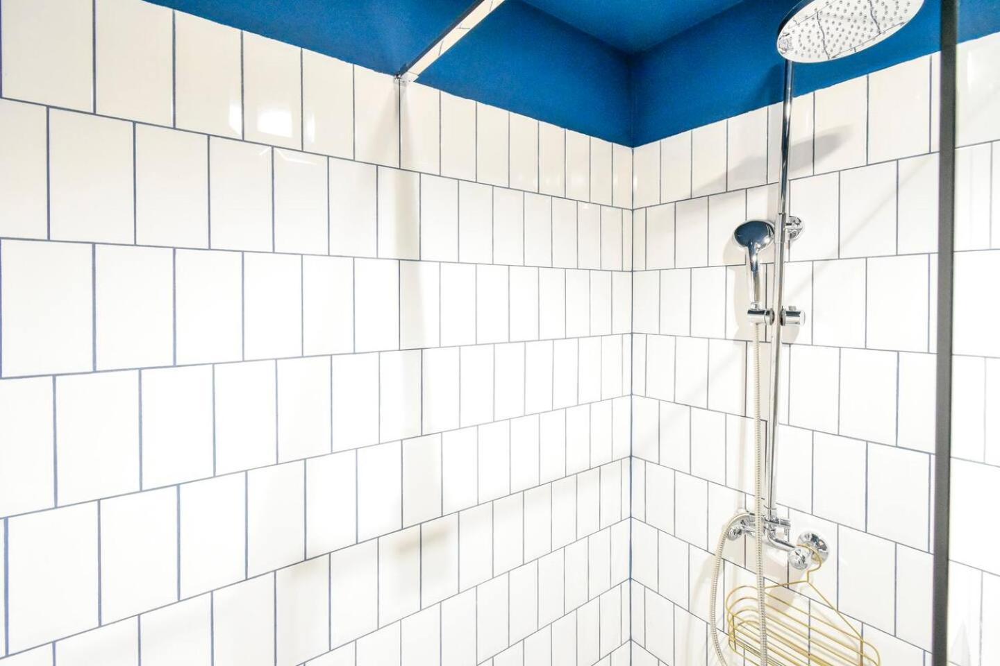 Super Fresh! 3Bdr Apartment In Sofia Center'S Artistic Area Екстериор снимка